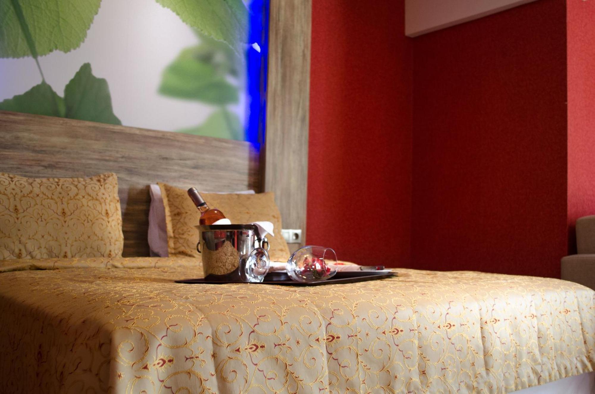 Delfi Hotel Spa&Wellness Center Bodrum Zimmer foto